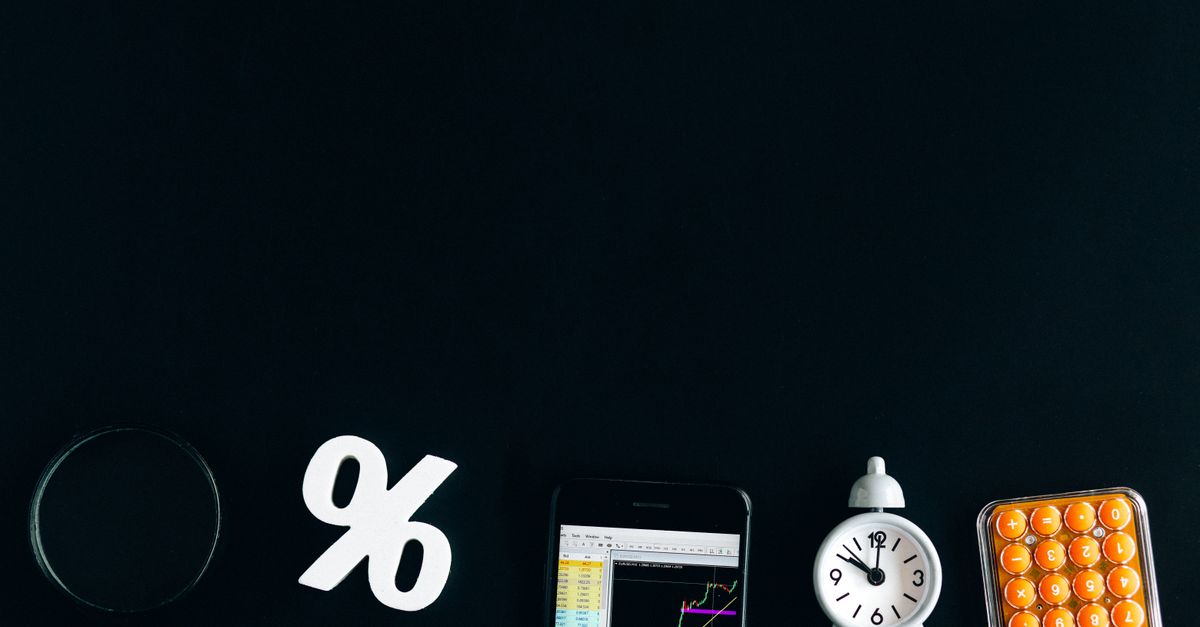 How Compound Interest Can Grow Your Savings: A Practical Guide Using DANGNH Studio’s Free Calculator